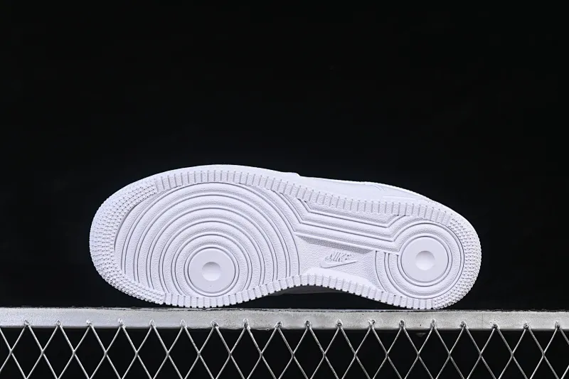 All categories Nk Air Force 1 Air Force series Nk Air Force 1 Low Air Force low-top GX foreign trade version Nike Air Force 1'07 Low Air Force 1 low-top casual sneakers CW2288-111